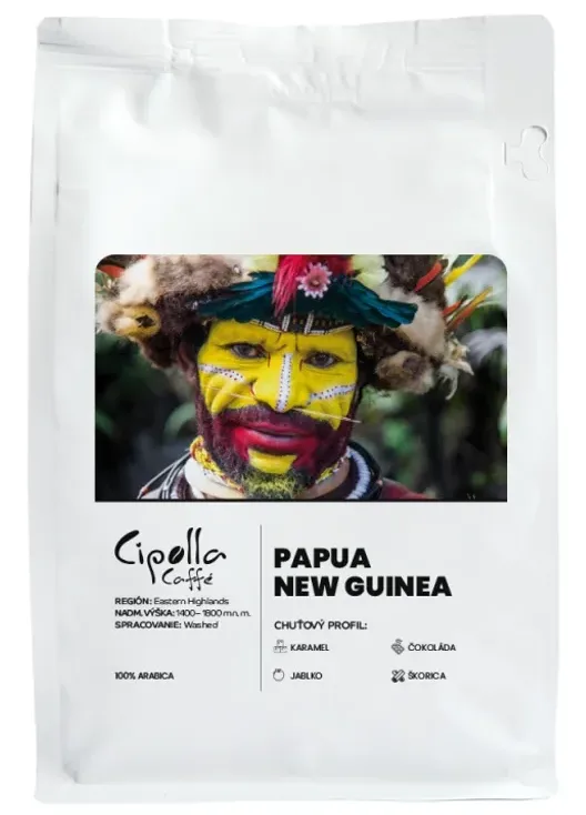 Balenie kávy Papua New Guinea z pražiarne Cipolla Caffé